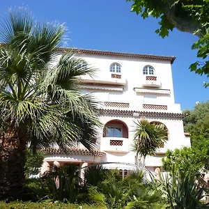 Beau T2 En Centre Avec Parking Privé Bandol